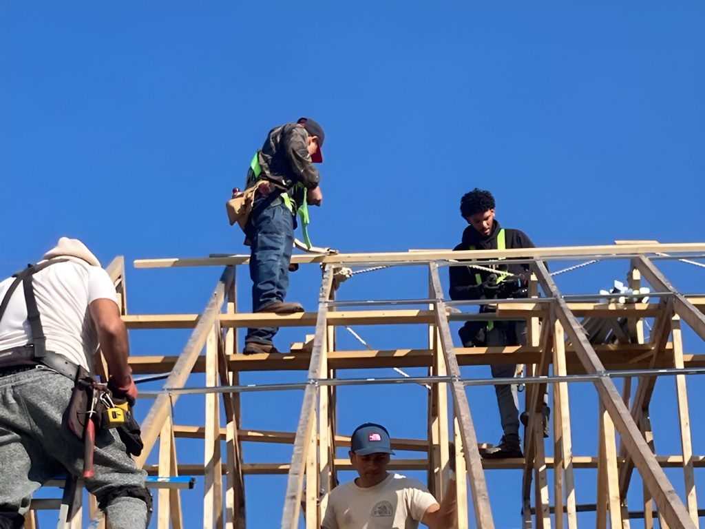 roof truss system installation 1
